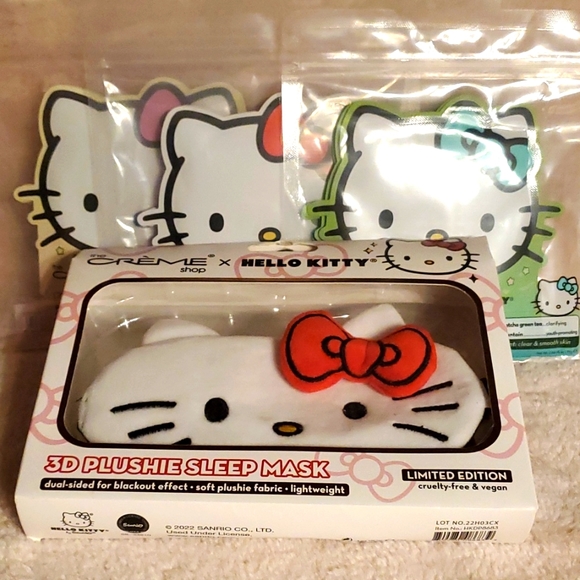 Sanrio x The Creme Shop Hello Kitty Sheet Mask set of 9 & Sleep Mask - Picture 1 of 5